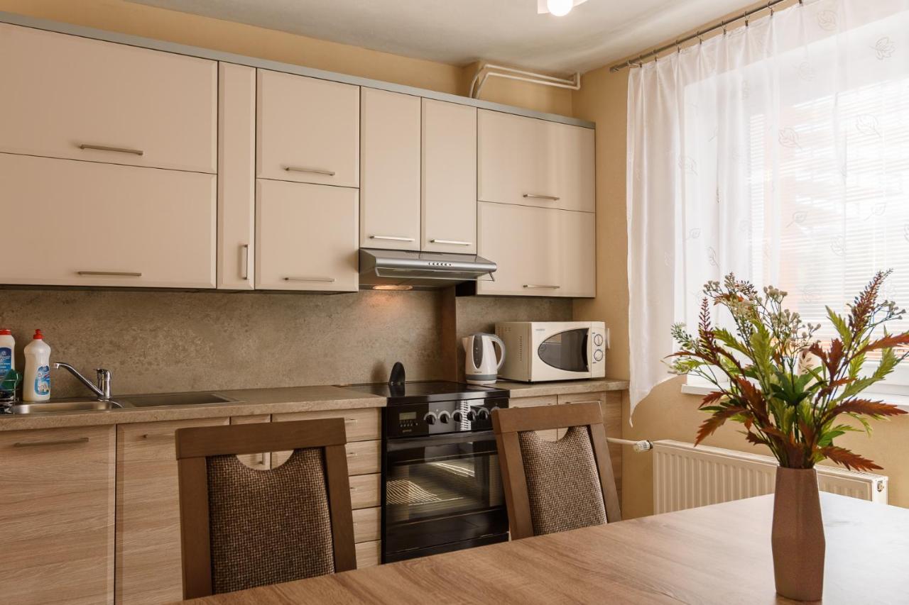 Apartman Elegant เบเชนยอวา ภายนอก รูปภาพ