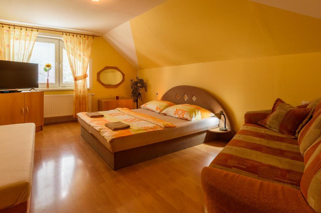 Apartman Elegant เบเชนยอวา ภายนอก รูปภาพ