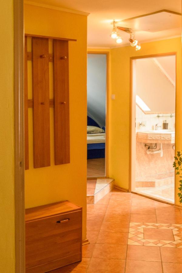 Apartman Elegant เบเชนยอวา ภายนอก รูปภาพ